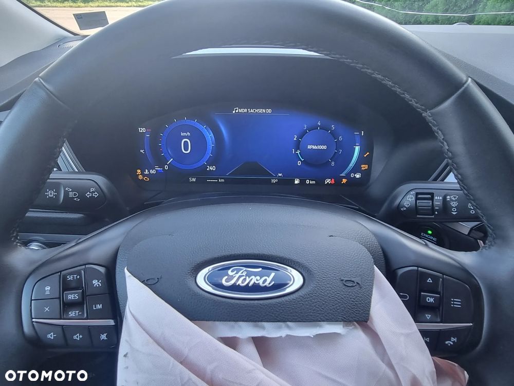 Ford Kuga 1.5 EcoBoost TITANIUM - 17