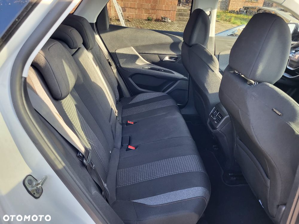 Peugeot 3008 BlueHDi 130 Stop & Start EAT8 Allure - 14