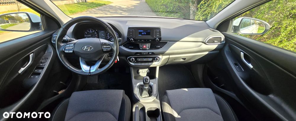 Hyundai i30 1.5 DPI Classic + - 14