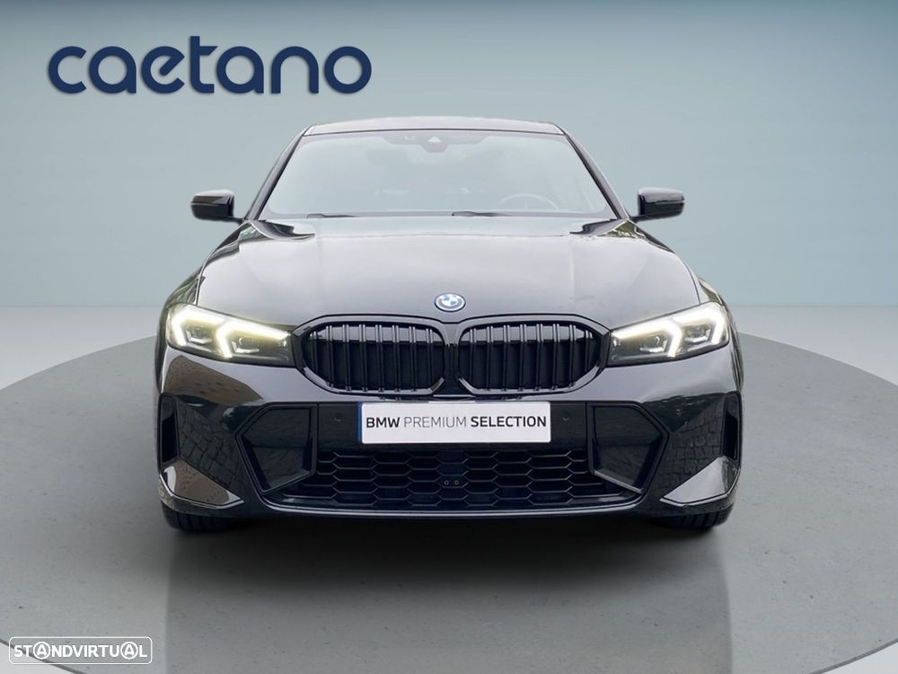 BMW 330 e Pack Desportivo M Pro Auto - 24