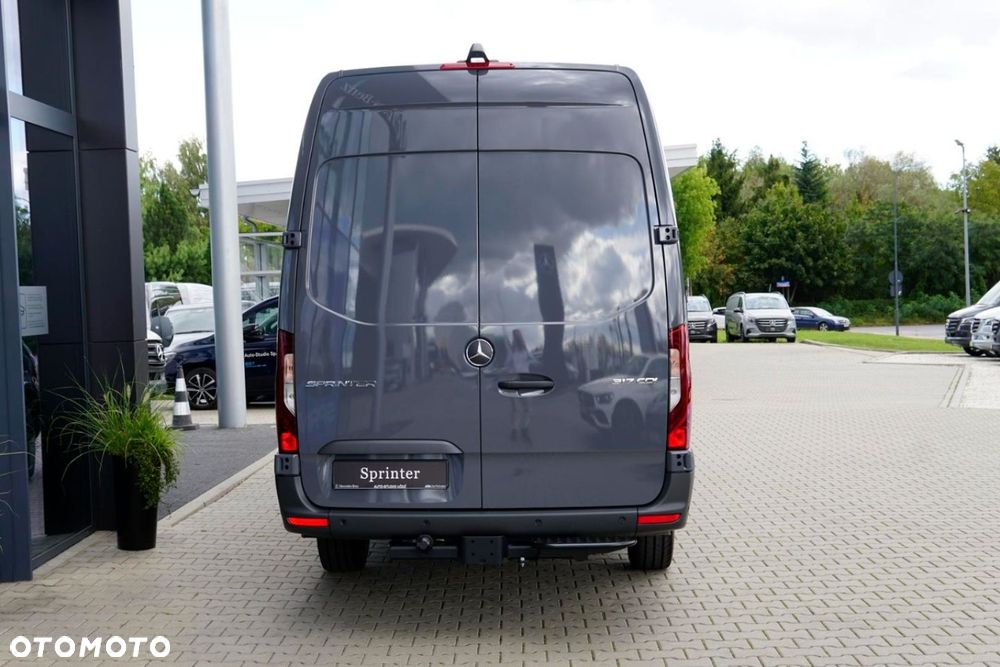 Mercedes-Benz Sprinter - 6