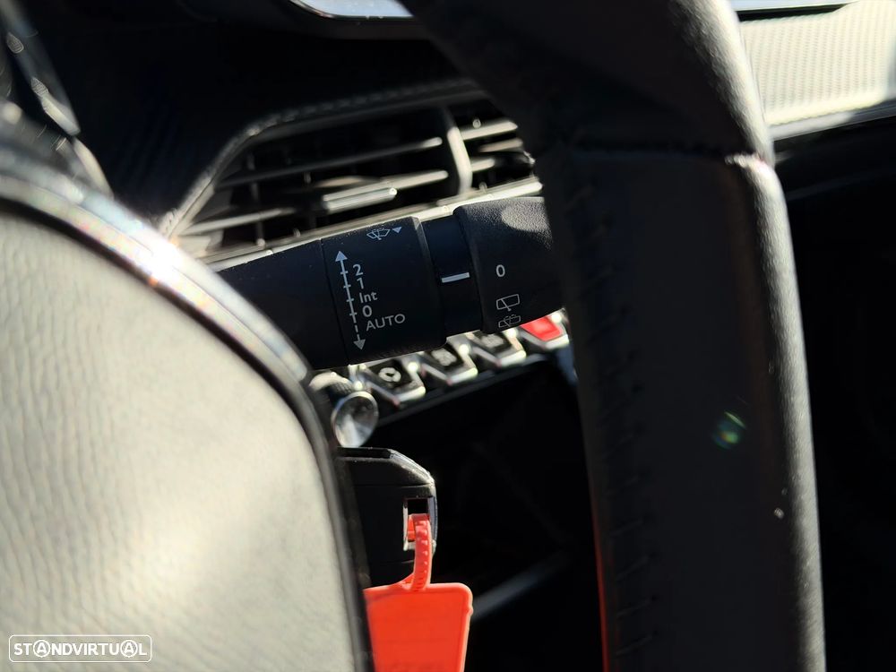 Peugeot 2008 PureTech 130 Active Pack - 17