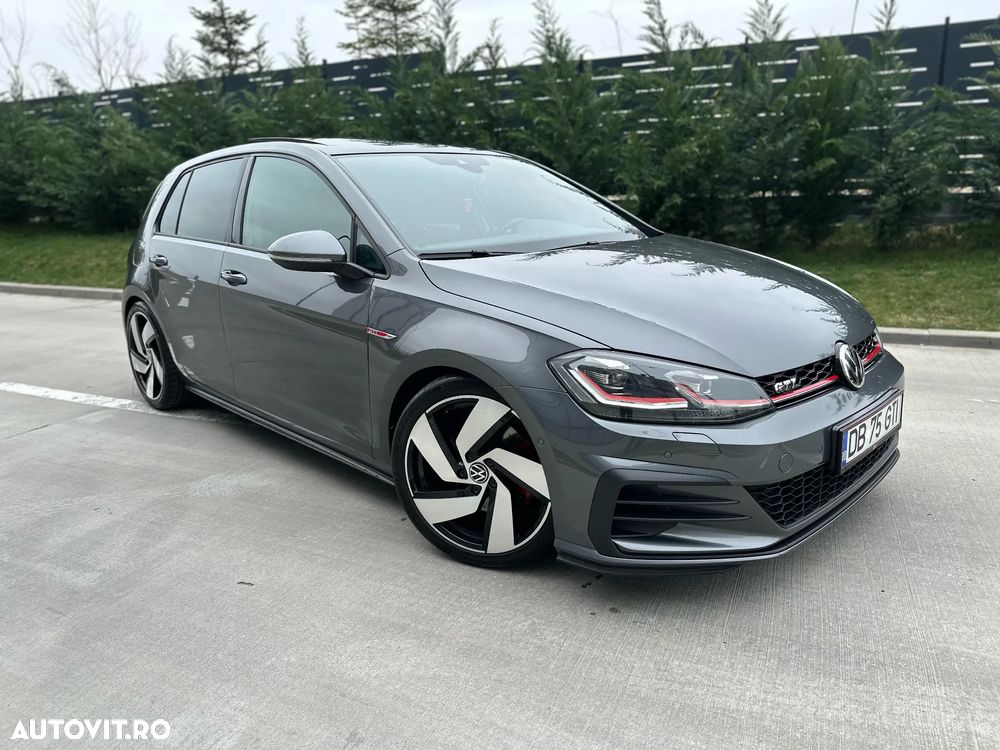 Volkswagen Golf 2.0 TSI GTI - 2