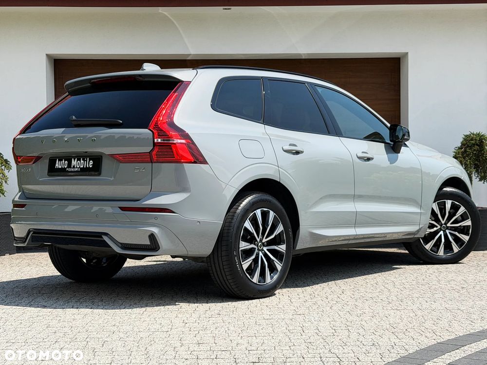 Volvo XC 60 B4 D Plus Dark - 8