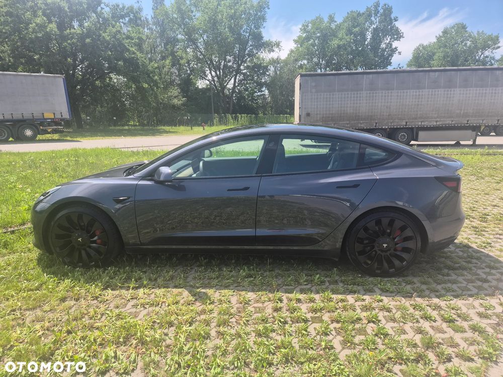 Tesla Model 3 - 1