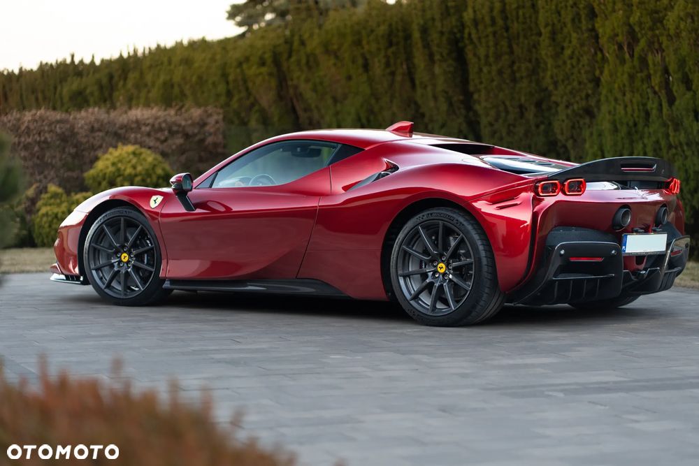 Ferrari SF90 Stradale - 7