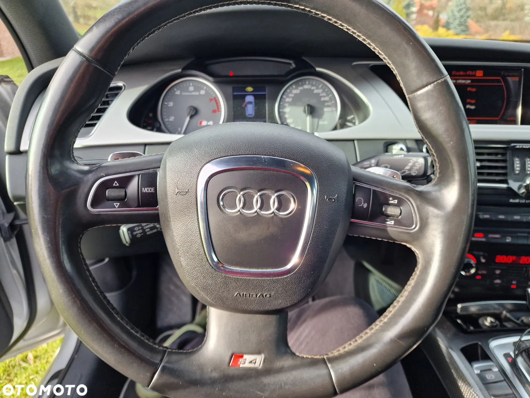Audi S4 Avant S tronic - 31