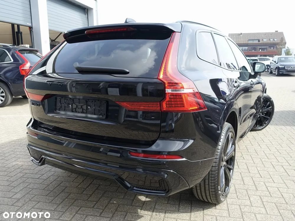 Volvo XC 60 B5 B AWD Plus Black Edition - 3