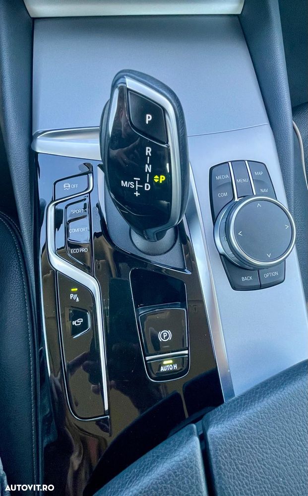 BMW Seria 5 518d Aut. Luxury Line - 15