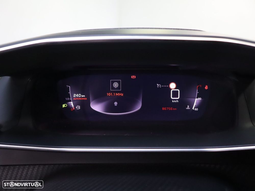 Peugeot 2008 1.2 PureTech Allure - 13