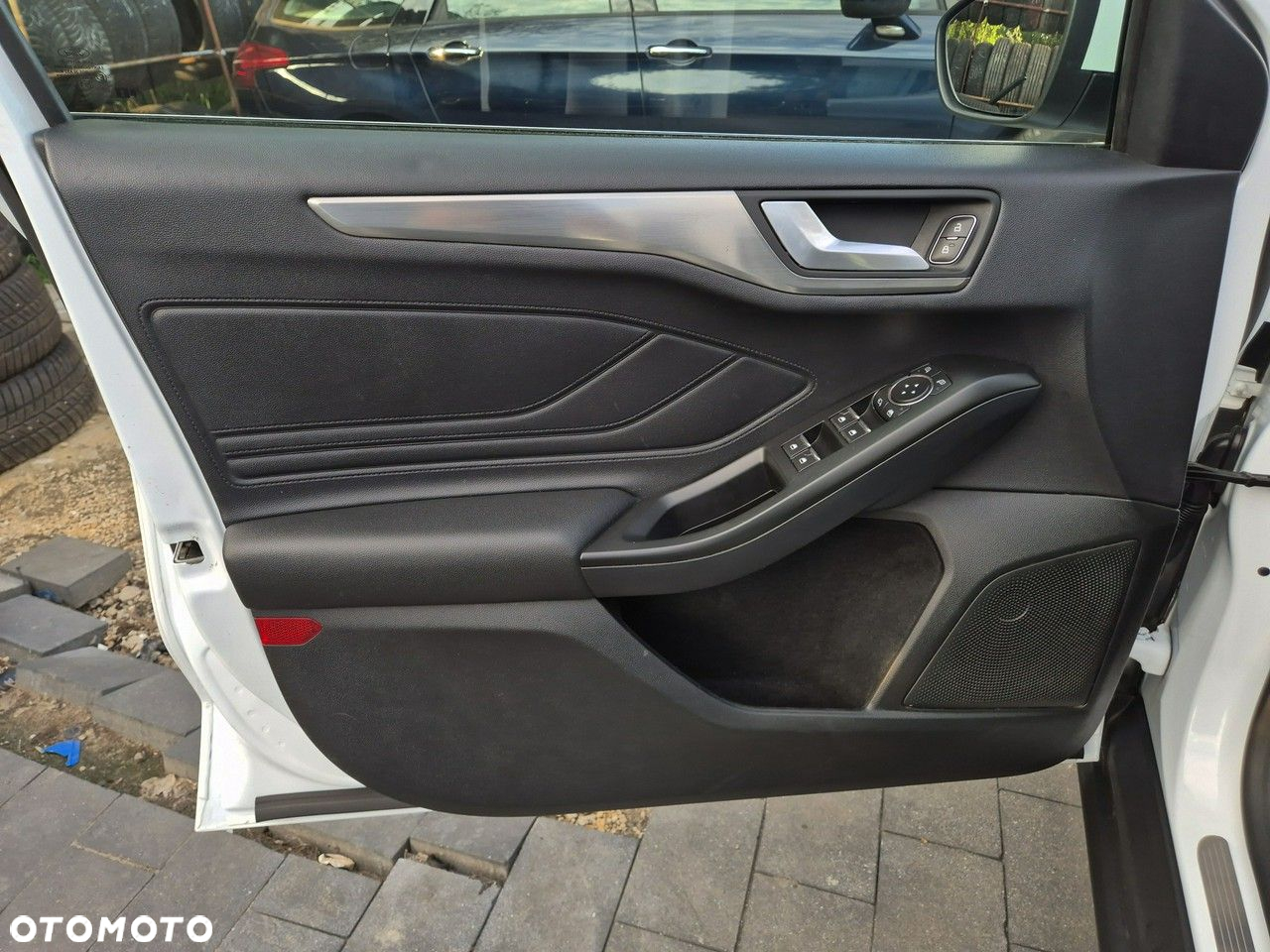 Ford Focus 2.0 TDCi Titanium ASS - 11
