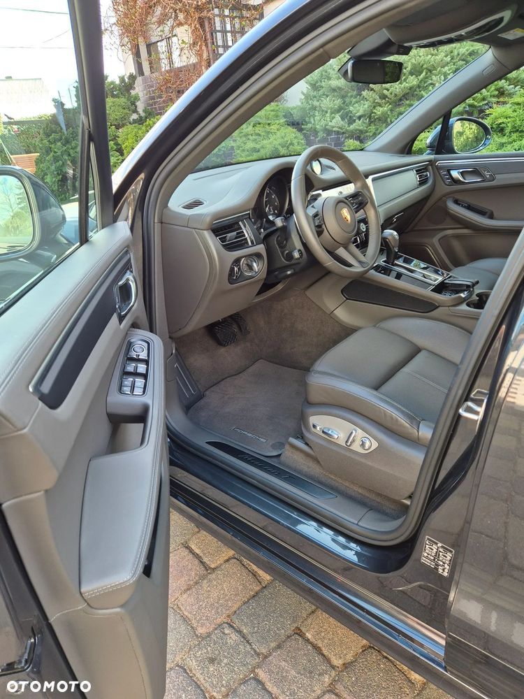 Porsche Macan - 16