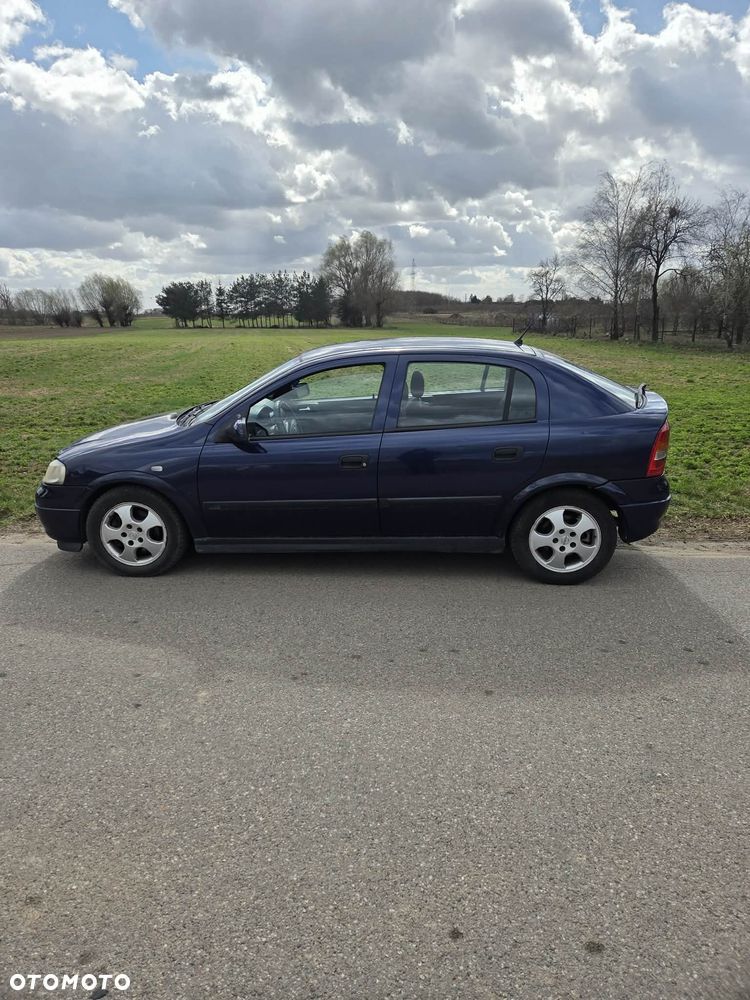 Opel Astra 2.0 DI - 4