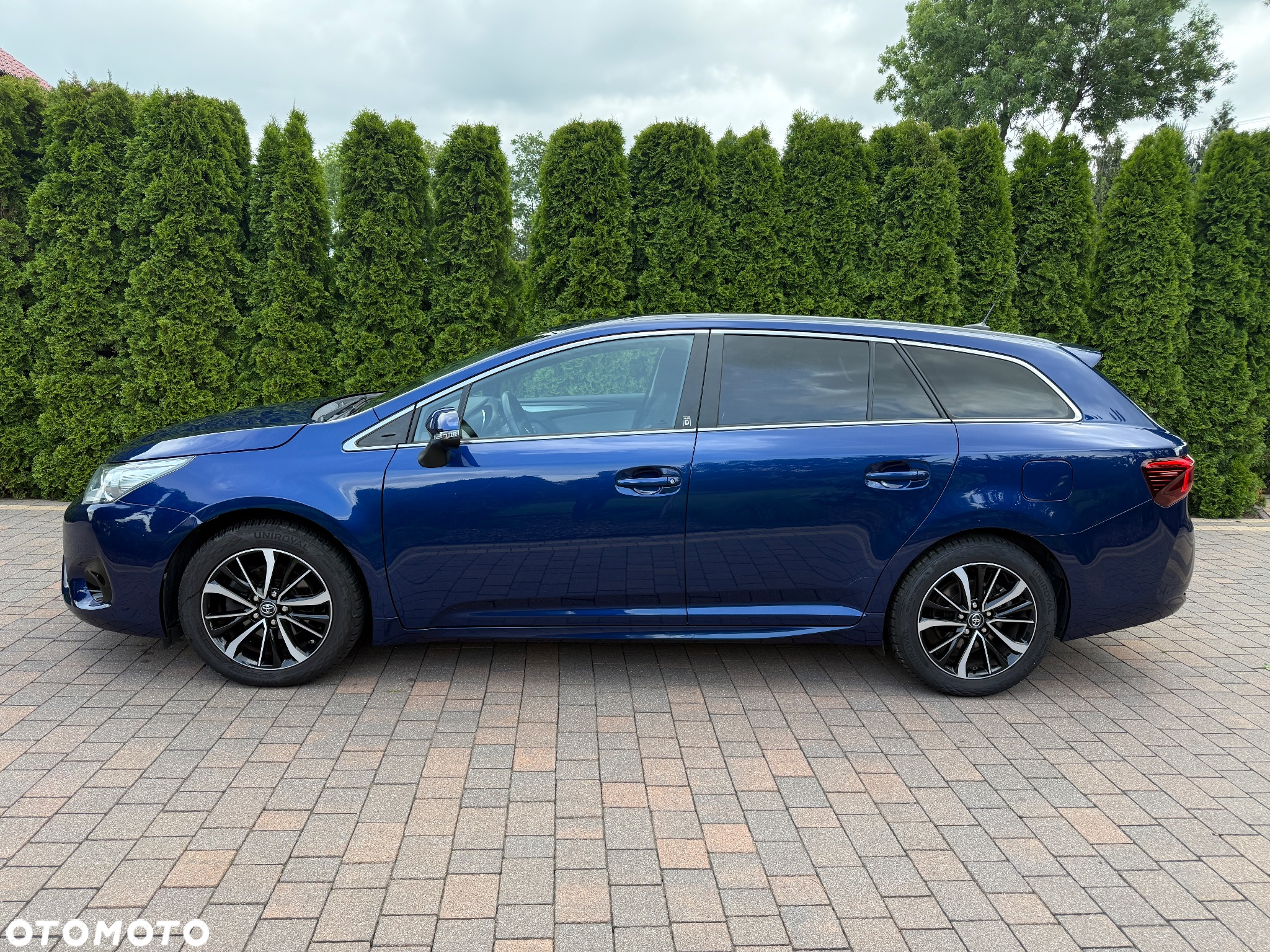 Toyota Avensis Touring Sports 1.8 Team Deutschland - 11