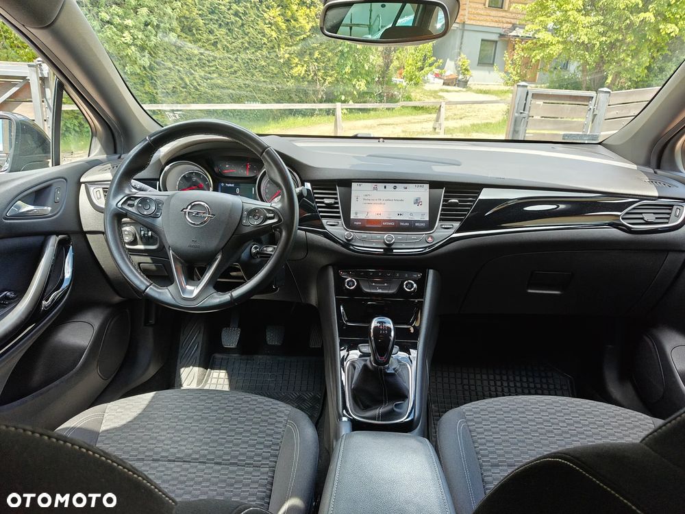 Opel Astra 1.4 T Dynamic - 10