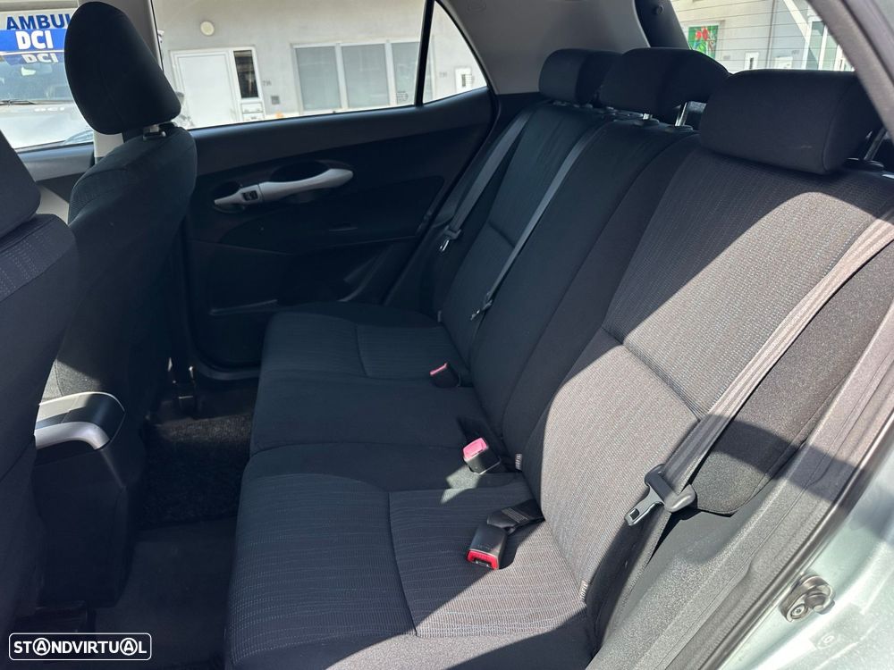 Toyota Auris 1.4 D-4D AC - 10