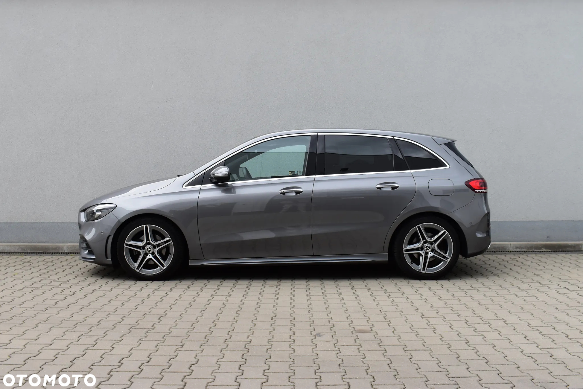 Mercedes-Benz Klasa B 200 4Matic 8G-DCT AMG Line - 5