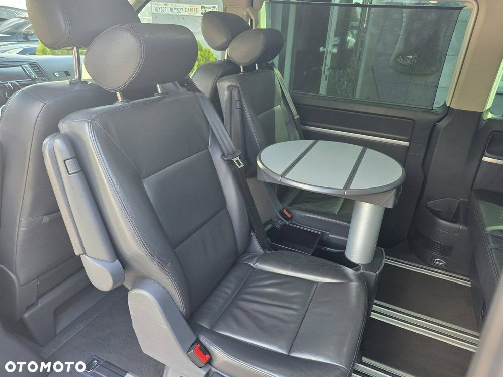 Volkswagen Multivan - 36