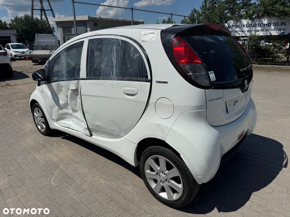 Peugeot iOn Active - 3