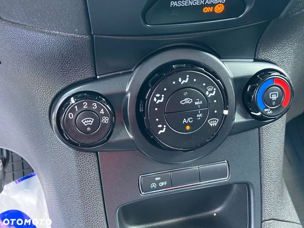 Ford Fiesta 1.0 EcoBoost Trend - 26