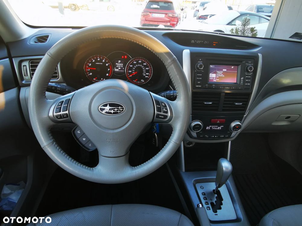 Subaru Forester 2.5 X Limited - 25