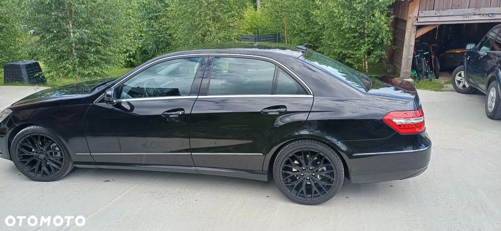 Mercedes-Benz Klasa E 220 CDI BlueEff Avantgarde - 4