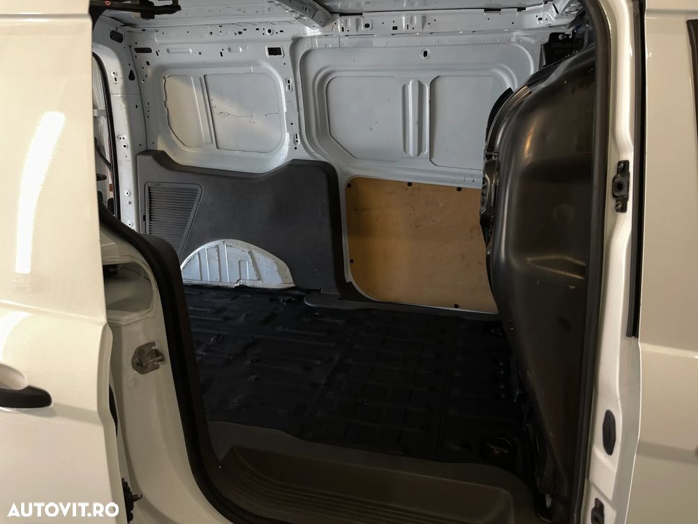 Ford Transit Connect - 10
