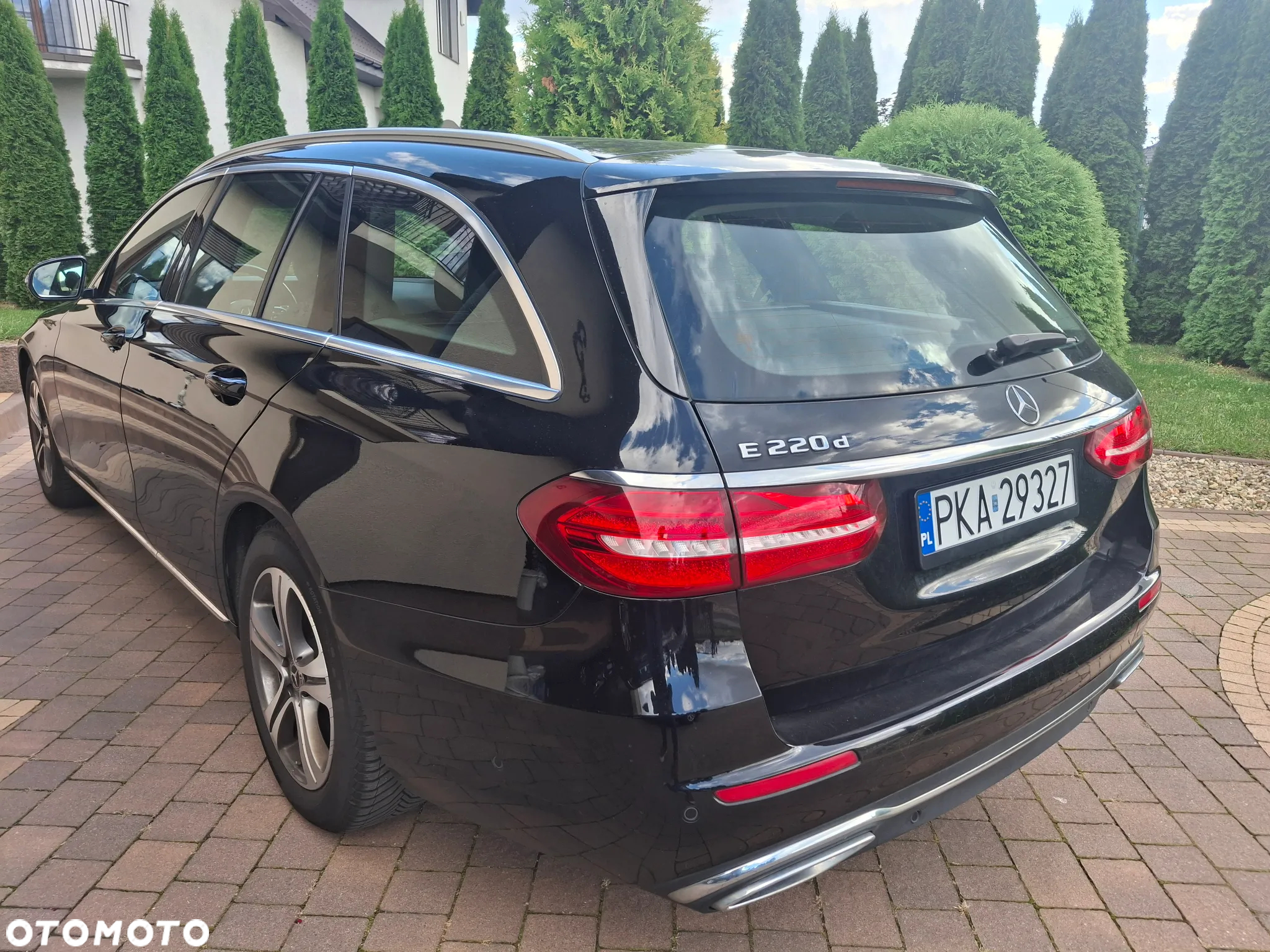 Mercedes-Benz Klasa E 220 d 9G-TRONIC - 9