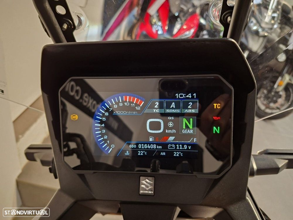 Suzuki v-strom 800 DE - 4