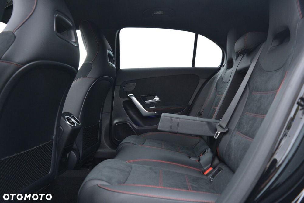 Mercedes-Benz Klasa A 200 d AMG Line 8G-DCT - 9