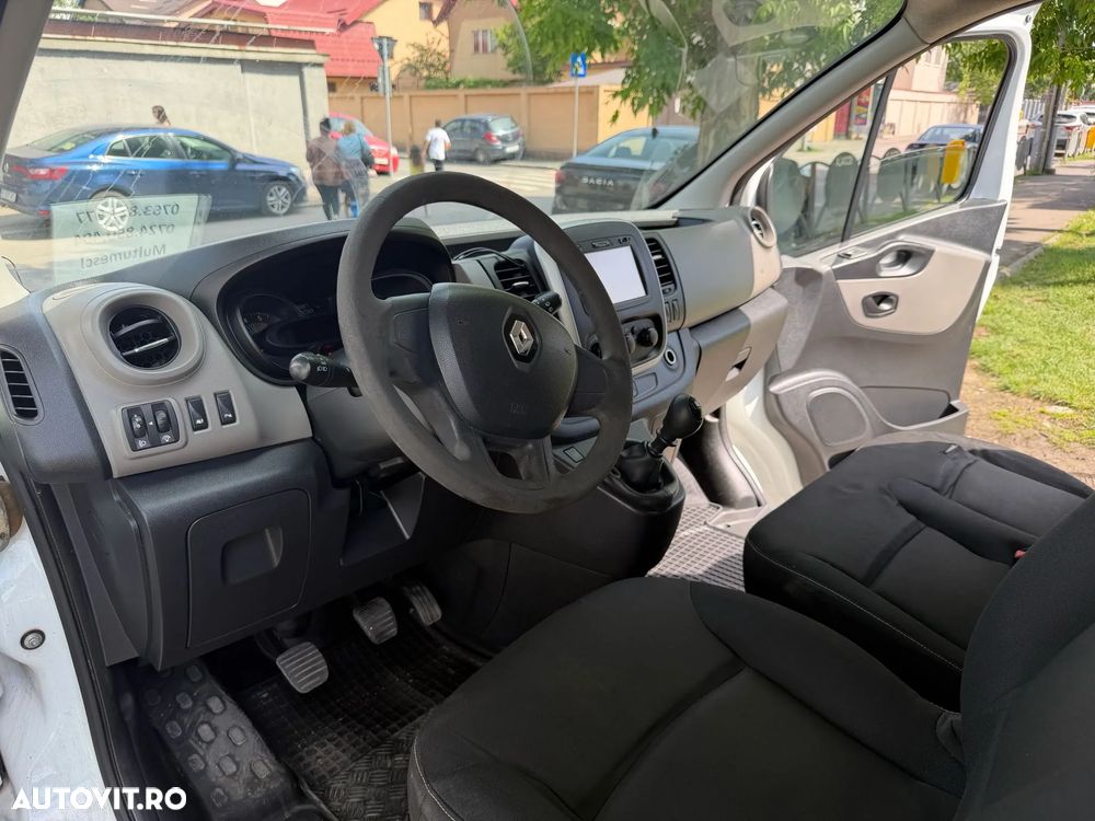 Renault TRAFIC - 9