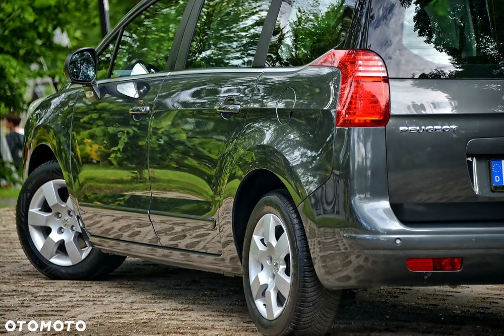 Peugeot 5008 - 17