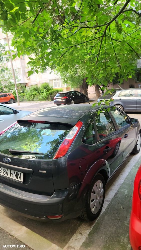 Ford Focus 1.8 TDCi Ambiente - 4