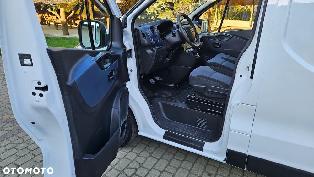 Opel Vivaro 1,6 CDTI 120KM L2 Długi 2018 Rok Klima Webasto Tempomat Hak Parktronik - 10
