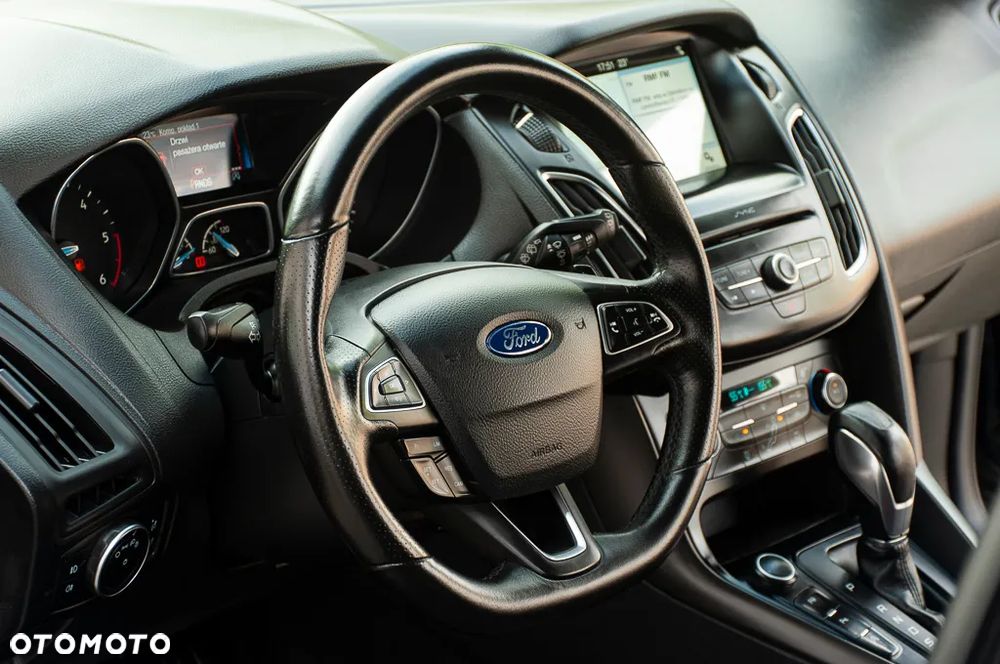 Ford Focus 1.5 EcoBlue Start-Stopp-System ST-LINE STYLE - 17