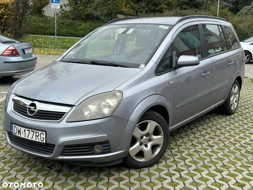 Opel Zafira - 1