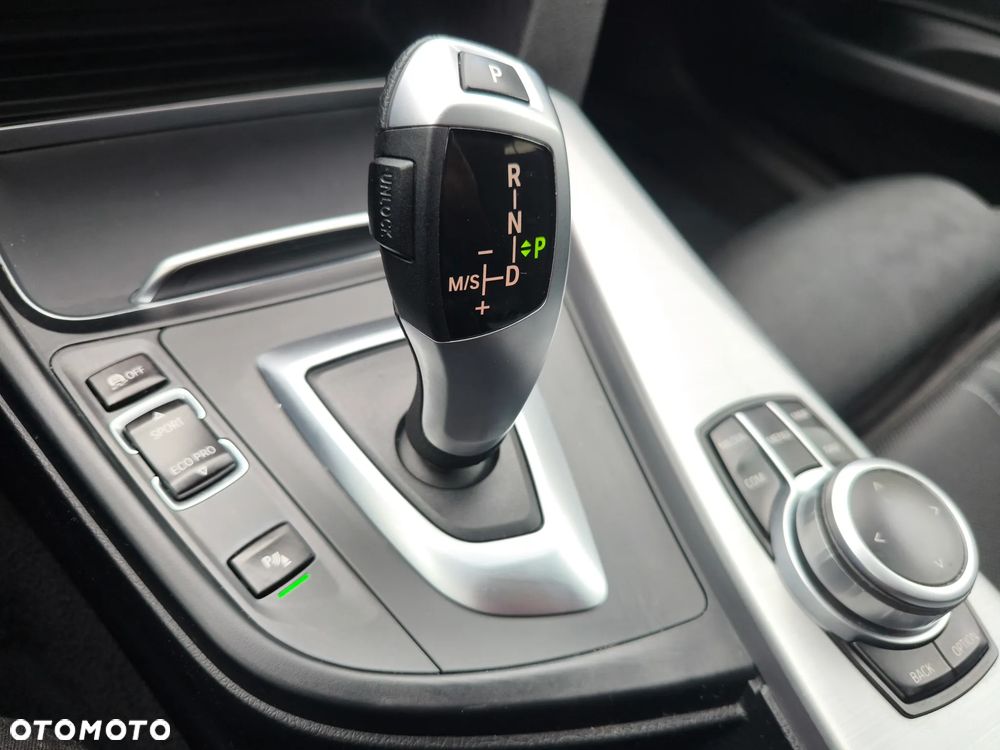 BMW Seria 3 - 18
