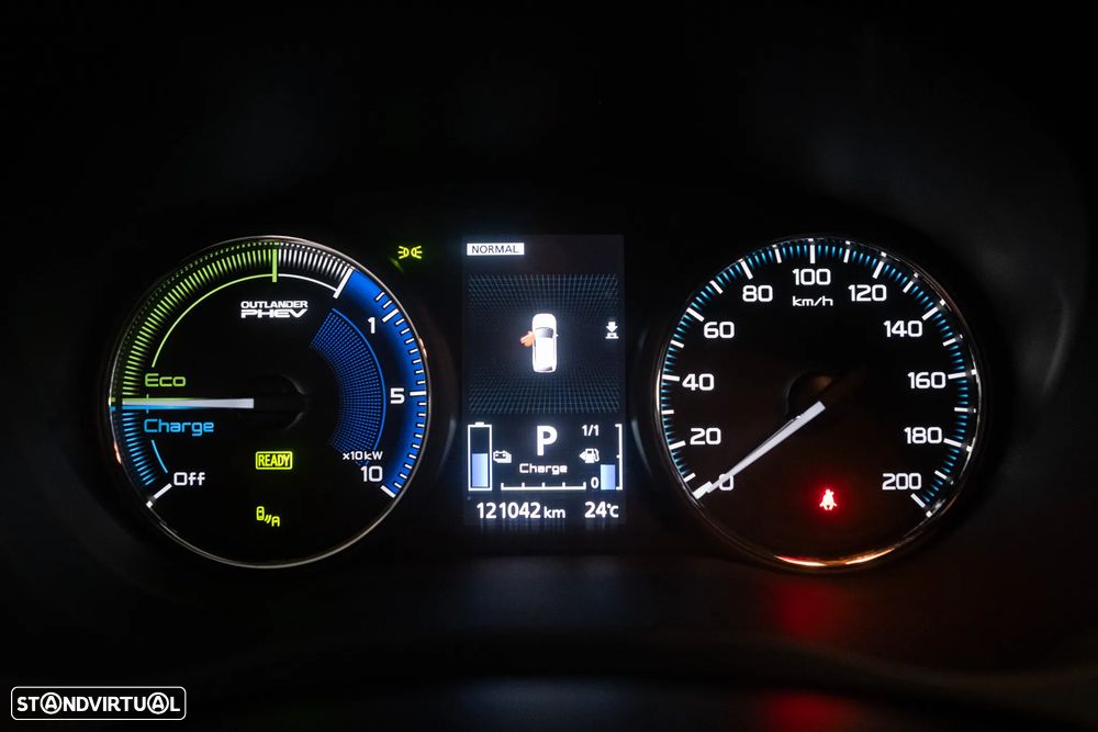 Mitsubishi Outlander - 8