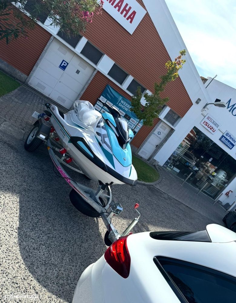 Yamaha Waver Runner - 9