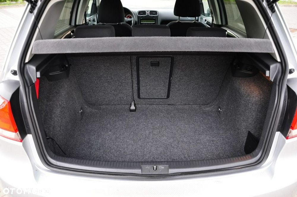 Volkswagen Golf - 25