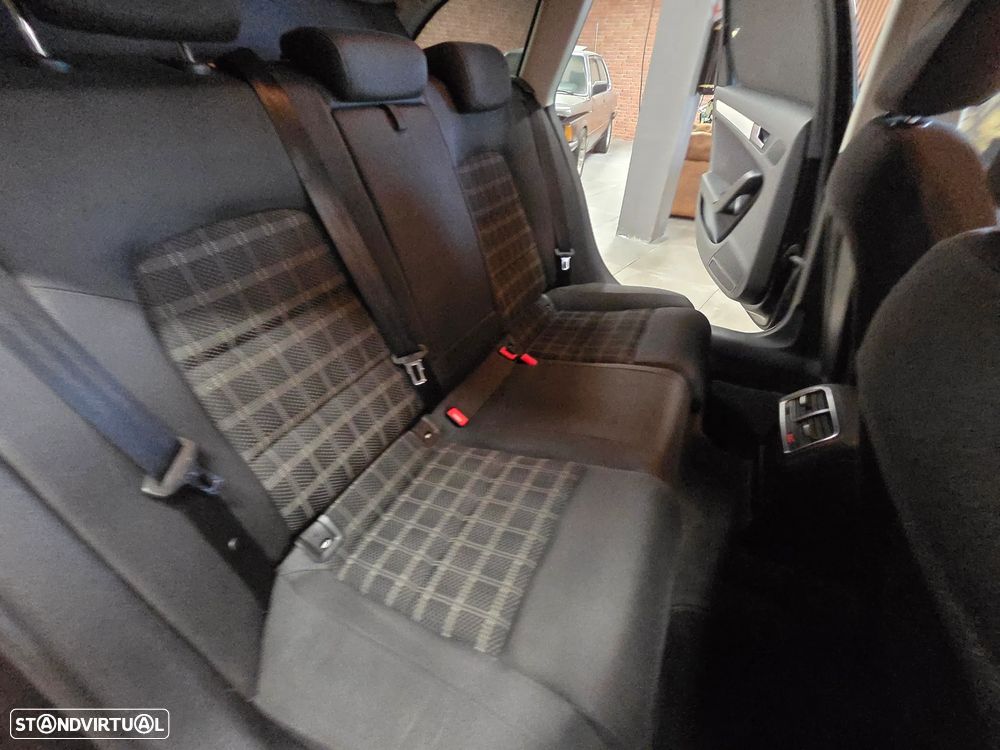 Audi A4 Avant 2.0 TDI Sport - 29