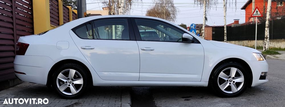 Skoda Octavia 2.0 TDI Style - 14