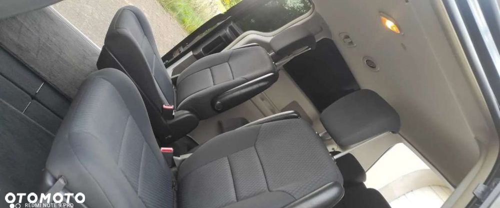 Chrysler Grand Voyager - 26