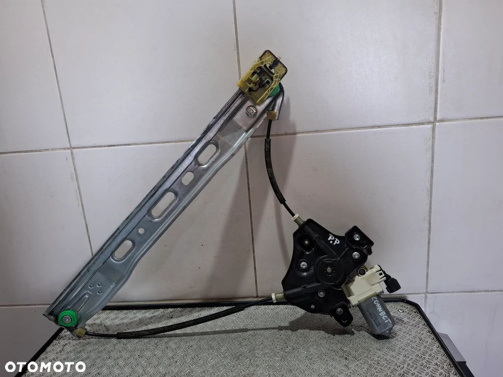 Mechanizm podnośnik szyby drzwi prawy przód Ford Transit Connect 2019 rok - 1