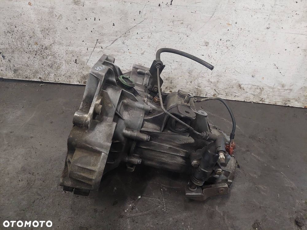 SKRZYNIA BIEGÓW VOLKSWAGEN BORA I 1.6 8V DUS - 3