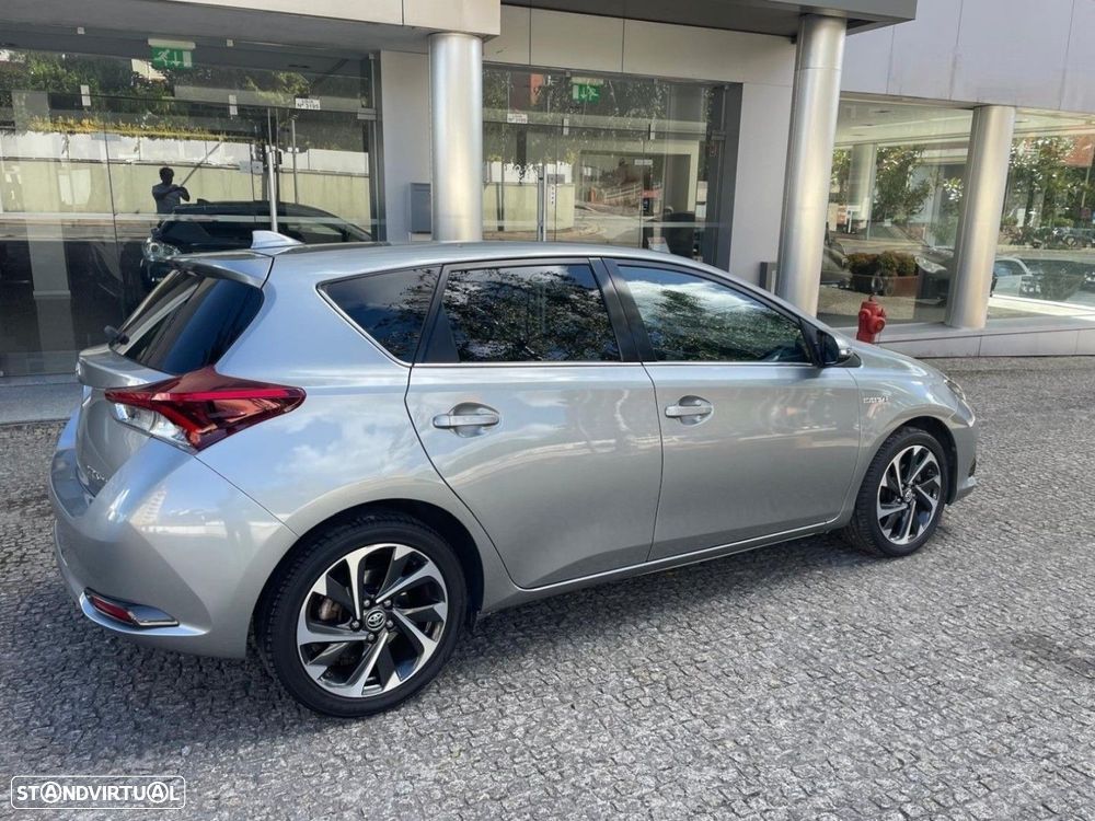 Toyota Auris 1.8 HSD Comfort +P.Techno+P.Sport - 10