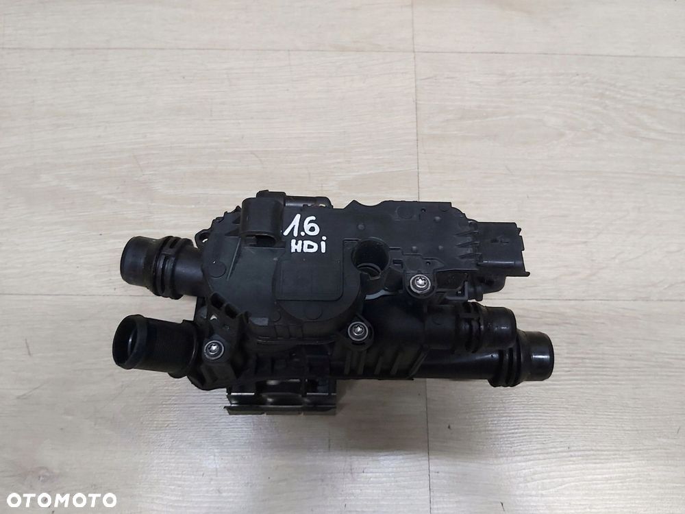 Toyota Proace II Expert Jumpy III 1,6 blue hdi Obudowa termostatu - 2