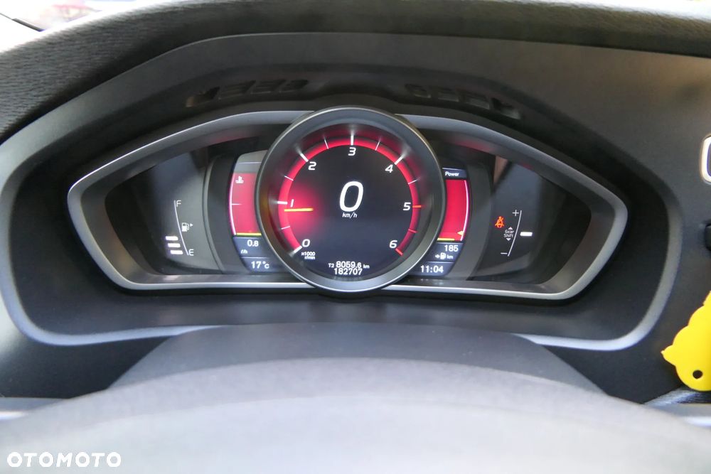 Volvo V40 - 23
