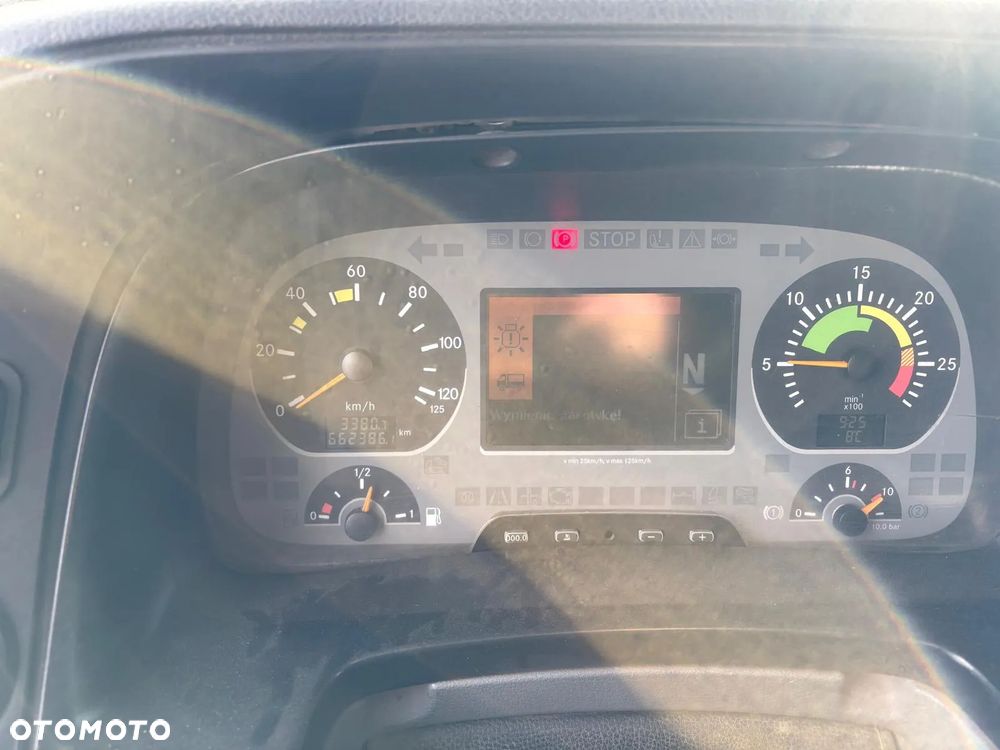 Mercedes-Benz Actros - 13