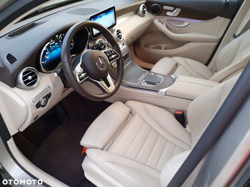 Mercedes-Benz GLC 200 4Matic 9G-TRONIC AMG Line - 18